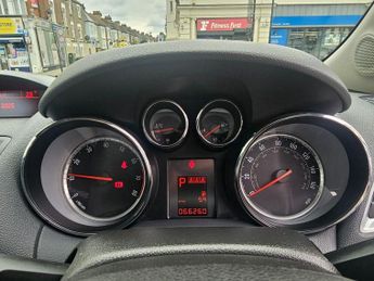 VAUXHALL MOKKA AUTOMATIC 1.4i Turbo SE SUV 5dr Petrol Auto 2WD Euro 6 (140 ps)