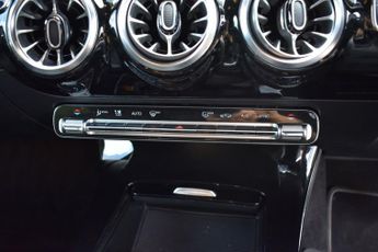 MERCEDES-BENZ A-CLASS 1.3 A180 AMG Line Edition (Executive) Saloon 4dr Petrol 7G-DCT E