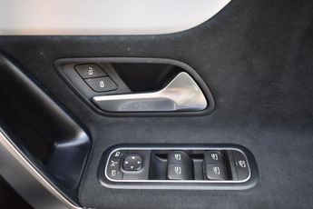 MERCEDES-BENZ A-CLASS 1.3 A180 AMG Line Edition (Executive) Saloon 4dr Petrol 7G-DCT E