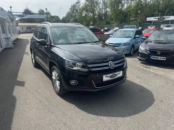Volkswagen Tiguan 2.0 TDI BlueMotion Tech Sport SUV 5dr Diesel Manual 2WD Euro 5 (