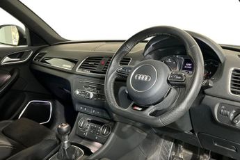 AUDI Q3 2.0 TDI Black Edition SUV 5dr Diesel Manual quattro Euro 6 (s/s)
