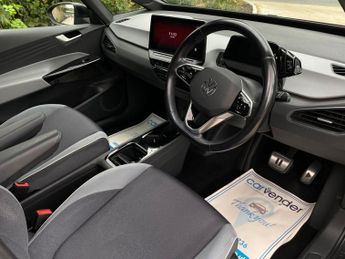 VOLKSWAGEN ID.3 Pro Performance 58kWh Family Hatchback 5dr Electric Auto (204 ps