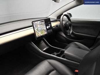 TESLA Model 3 Standard Range Plus Saloon 4dr Electric Auto RWD (241 bhp)