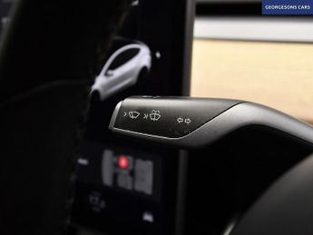 TESLA Model 3 Standard Range Plus Saloon 4dr Electric Auto RWD (241 bhp)