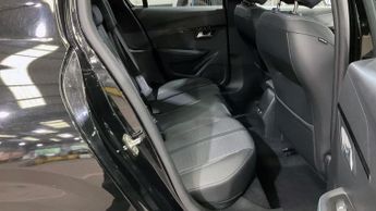 PEUGEOT 208 1.2 PureTech Allure Premium Hatchback 5dr Petrol Manual Euro 6 (