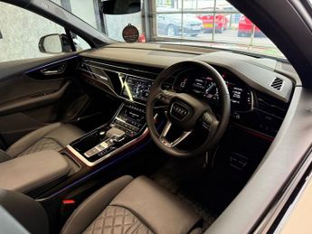 AUDI SQ7 4.0 TFSI V8 Black Edition SUV 5dr Petrol Tiptronic quattro Euro 