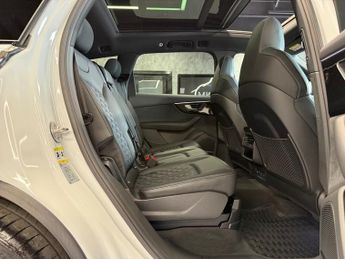 AUDI SQ7 4.0 TFSI V8 Black Edition SUV 5dr Petrol Tiptronic quattro Euro 