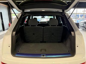 AUDI SQ7 4.0 TFSI V8 Black Edition SUV 5dr Petrol Tiptronic quattro Euro 
