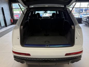 AUDI SQ7 4.0 TFSI V8 Black Edition SUV 5dr Petrol Tiptronic quattro Euro 