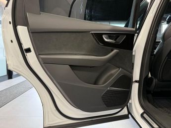 AUDI SQ7 4.0 TFSI V8 Black Edition SUV 5dr Petrol Tiptronic quattro Euro 