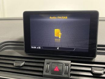 AUDI Q5 2.0 TFSI Sport SUV 5dr Petrol S Tronic quattro Euro 6 (s/s) (252
