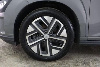 HYUNDAI KONA 64kWh Premium Auto 5dr (10.5kW Charger)