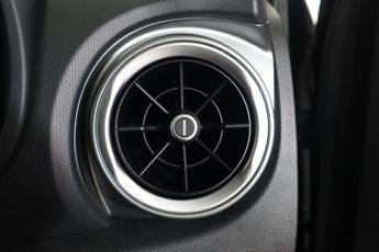HYUNDAI KONA 64kWh Premium Auto 5dr (10.5kW Charger)