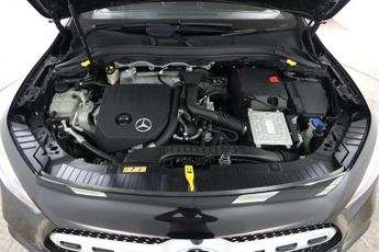 MERCEDES-BENZ GLA 1.3 GLA200 AMG Line (Premium) 7G-DCT Euro 6 (s/s) 5dr
