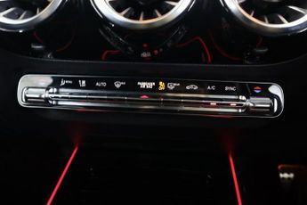 MERCEDES-BENZ GLA 1.3 GLA200 AMG Line (Premium) 7G-DCT Euro 6 (s/s) 5dr