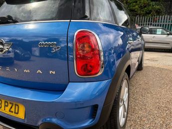 MINI COUNTRYMAN 2.0 Cooper SD SUV 5dr Diesel Auto Euro 5 (143 ps)