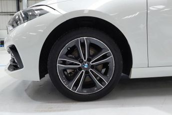 BMW 1 SERIES 1.5 118i Sport (LCP) Hatchback 5dr Petrol Manual Euro 6 (s/s) (1