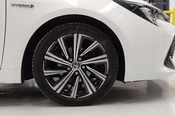 TOYOTA COROLLA 1.8 VVT-h GPF Design Touring Sports 5dr Petrol Hybrid CVT Euro 6