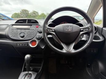 HONDA JAZZ 1.4 i-VTEC ES PLUS AUTOMATIC  5 DOOR