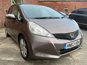 HONDA JAZZ 1.4 i-VTEC ES PLUS AUTOMATIC  5 DOOR