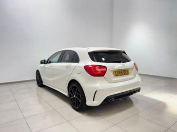 MERCEDES-BENZ A-CLASS 2.1 A220 CDI AMG Night Edition Hatchback 5dr Diesel 7G-DCT Euro 