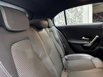 MERCEDES-BENZ A-CLASS 1.3 A180 Sport (Executive) Hatchback 5dr Petrol Manual Euro 6 (s