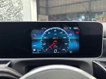 MERCEDES-BENZ A-CLASS 1.3 A180 Sport (Executive) Hatchback 5dr Petrol Manual Euro 6 (s