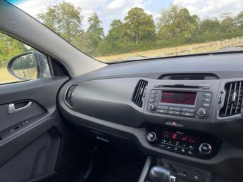 KIA SPORTAGE 2.0 CRDi KX-3 SUV 5dr Diesel Auto AWD Euro 5 (134 bhp)