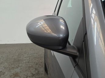 FIAT 500E 42kWh Icon Hatchback 3dr Electric Auto (118 ps)