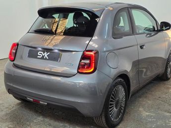 FIAT 500E 42kWh Icon Hatchback 3dr Electric Auto (118 ps)