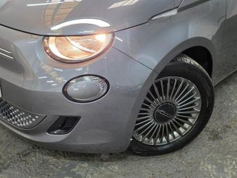 FIAT 500E 42kWh Icon Hatchback 3dr Electric Auto (118 ps)