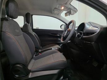 FIAT 500E 42kWh Icon Hatchback 3dr Electric Auto (118 ps)