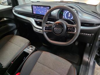 FIAT 500E 42kWh Icon Hatchback 3dr Electric Auto (118 ps)