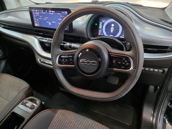 FIAT 500E 42kWh Icon Hatchback 3dr Electric Auto (118 ps)