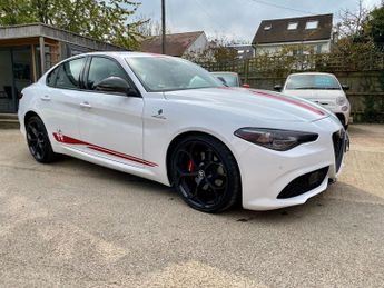 Alfa Romeo Giulia 2.0 TB VELOCE ASCARI 300 EDITION