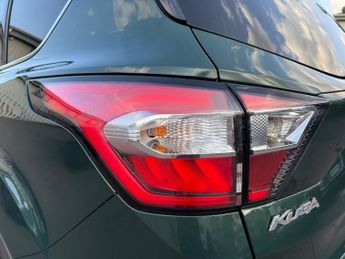 FORD KUGA 1.5T EcoBoost Titanium SUV 5dr Petrol Auto AWD Euro 6 (s/s) (182