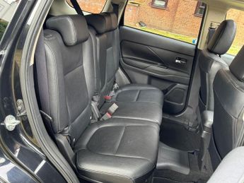 MITSUBISHI OUTLANDER 2.0h 12kWh GX4h SUV 5dr Petrol Plug-in Hybrid CVT 4WD Euro 5 (s/