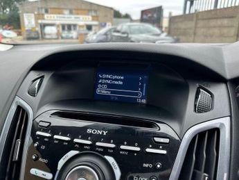 FORD FOCUS 1.6 Titanium Navigator Estate 5dr Petrol Powershift Euro 5 (125 