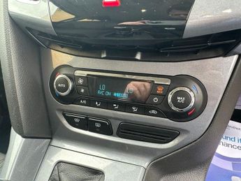 FORD FOCUS 1.6 Titanium Navigator Estate 5dr Petrol Powershift Euro 5 (125 
