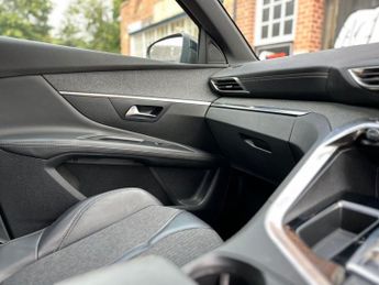 PEUGEOT 3008 1.6 THP GT Line SUV 5dr Petrol EAT Euro 6 (s/s) (165 ps)