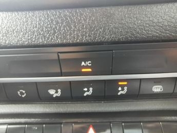 VAUXHALL VIVARO 2.0 Turbo D 3100 Dynamic Panel Van 6dr Diesel Manual L2 H1 Euro 