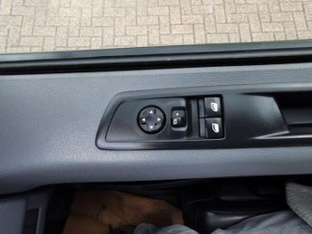 VAUXHALL VIVARO 2.0 Turbo D 3100 Dynamic Panel Van 6dr Diesel Manual L2 H1 Euro 
