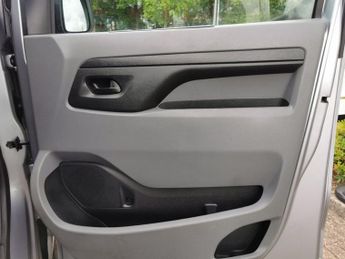 VAUXHALL VIVARO 2.0 Turbo D 3100 Dynamic Panel Van 6dr Diesel Manual L2 H1 Euro 