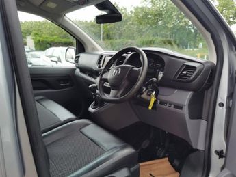 VAUXHALL VIVARO 2.0 Turbo D 3100 Dynamic Panel Van 6dr Diesel Manual L2 H1 Euro 