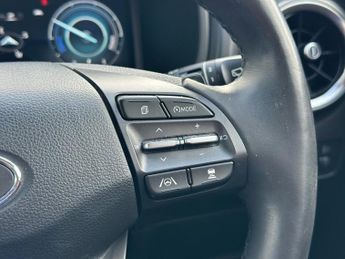 HYUNDAI KONA 64kWh Premium SUV 5dr Electric Auto (10.5kW Charger) (204 ps)