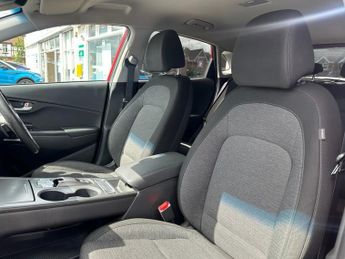 HYUNDAI KONA 64kWh Premium SUV 5dr Electric Auto (10.5kW Charger) (204 ps)
