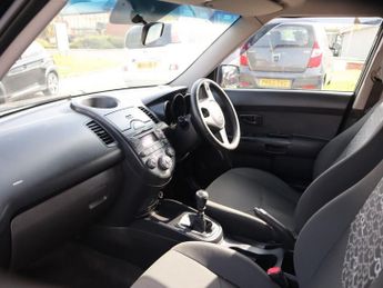 KIA SOUL 1.6 2 SUV 5dr Petrol Manual Euro 4 (124 bhp)