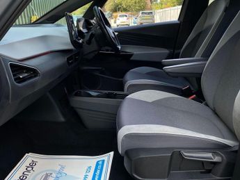 VOLKSWAGEN ID.3 Pro Performance 58kWh Style Hatchback 5dr Electric Auto (204 ps)