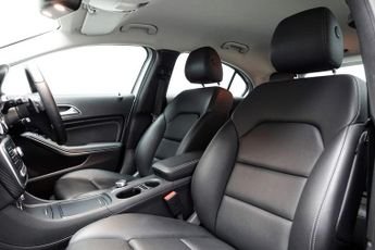 MERCEDES-BENZ A-CLASS 1.5 A180d Sport (Premium) Hatchback 5dr Diesel 7G-DCT Euro 6 (s/