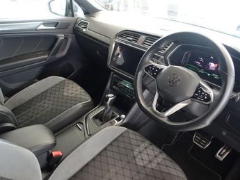 VOLKSWAGEN TIGUAN 1.5 TSI R-Line SUV 5dr Petrol DSG Euro 6 (s/s) (150 ps)